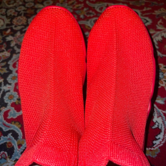Super cute red Sock sneakers (rare) - Picture 8 of 13